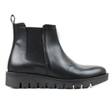 Chelsea boots in black calfskin leather with high sole