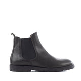 Chelsea Boots in Black Calfskin Leather