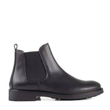 Chelsea Boot in Black Calfskin Leather