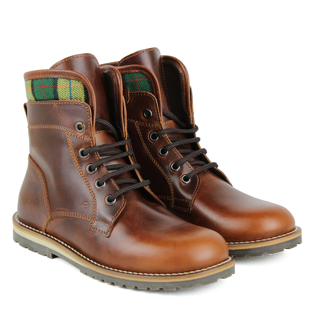 Laced up Boots in orange leather