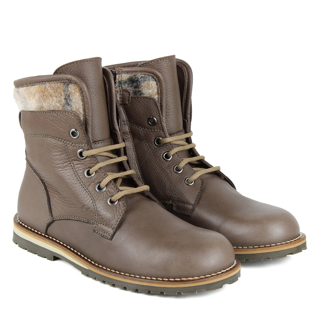 Laced up Boots in t moro leather