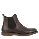 Chelsea boots in brown leather