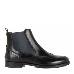 Chelsea boot in polished black leather and blue elastic