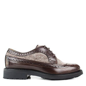 Brogue Derby in brown calf leather and fabric detail