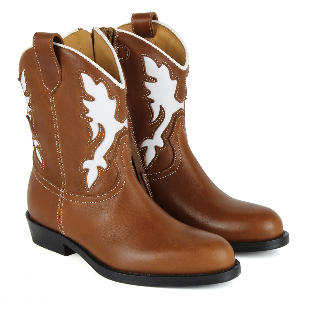 Texan Boots in tan leather and white details