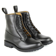 Load image into Gallery viewer, Ankle boot in black calfskin
