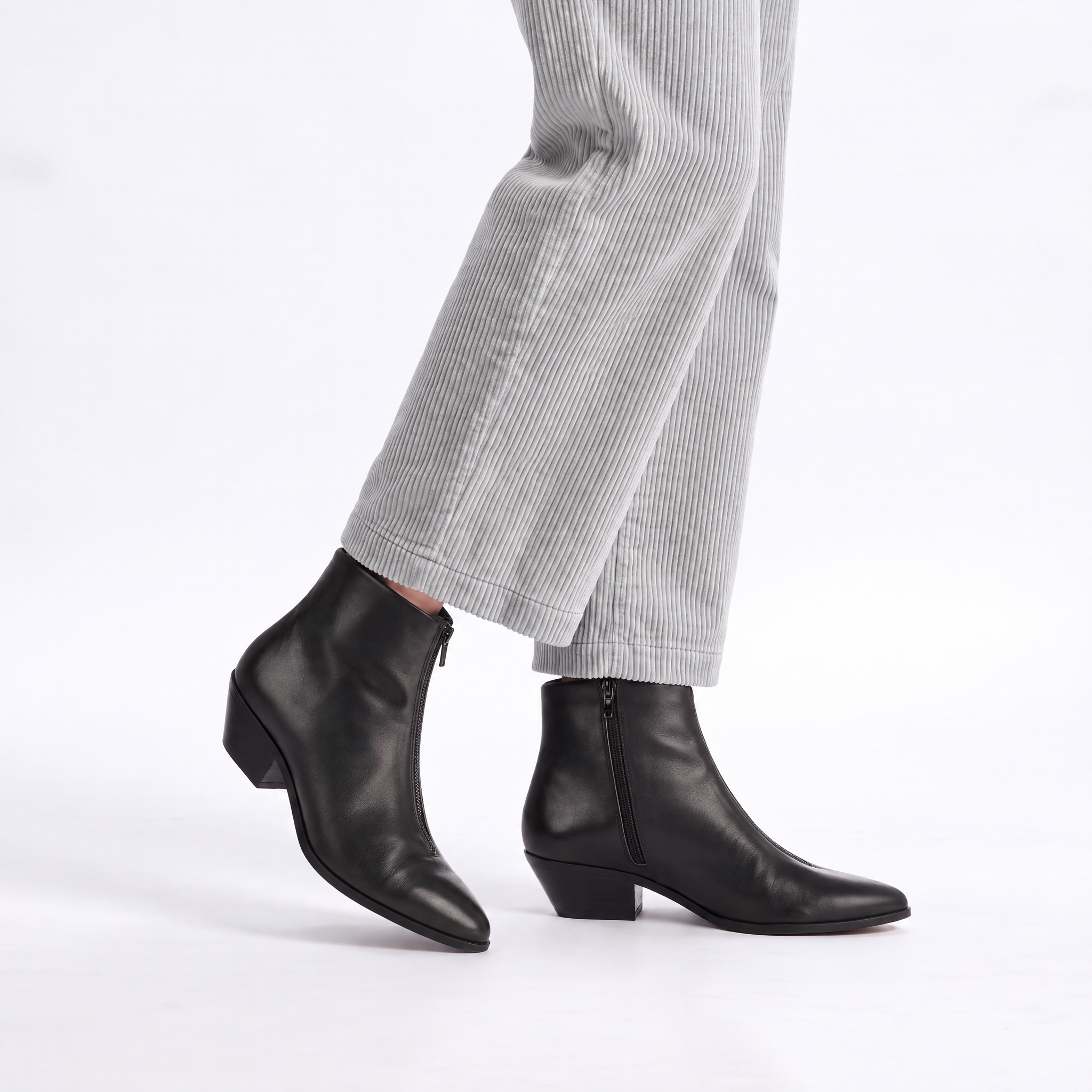Ankle Boots in Black Calfskin Leather with front zip