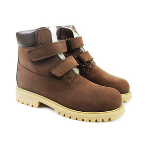 Mountain Boots in brown suede