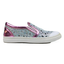 Load image into Gallery viewer, Slip On in white leather and pink details with bright studs

