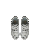 Load image into Gallery viewer, Low-Top Sneakers in White Calf Leather with Floral Accessories
