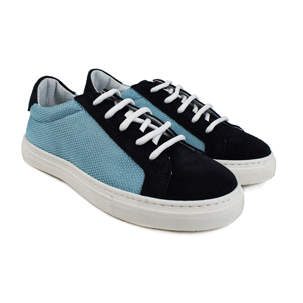 Sneakers in light blu velour/fabric