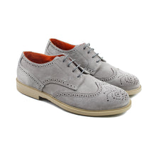 Carica l&#39;immagine nel visualizzatore di Gallery, Brogue shoes in grey suede
