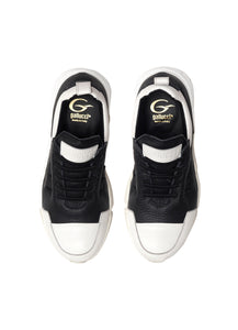 Running in black elk leather