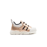 Running in metallic effect champagne elk leather