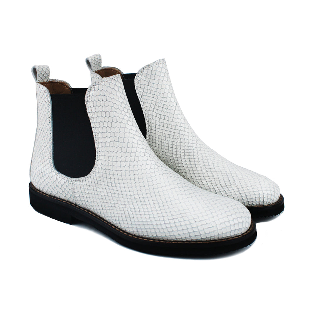 Chelsea boot in white snake-style calf leather