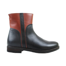Load image into Gallery viewer, Ankle boot in black/brandy calf
