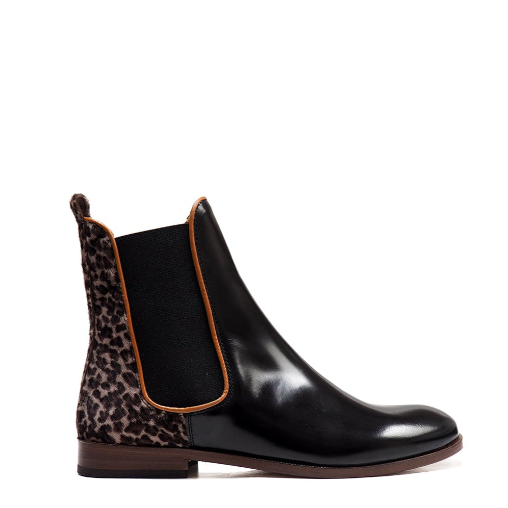 chelsea boots in animalier effect