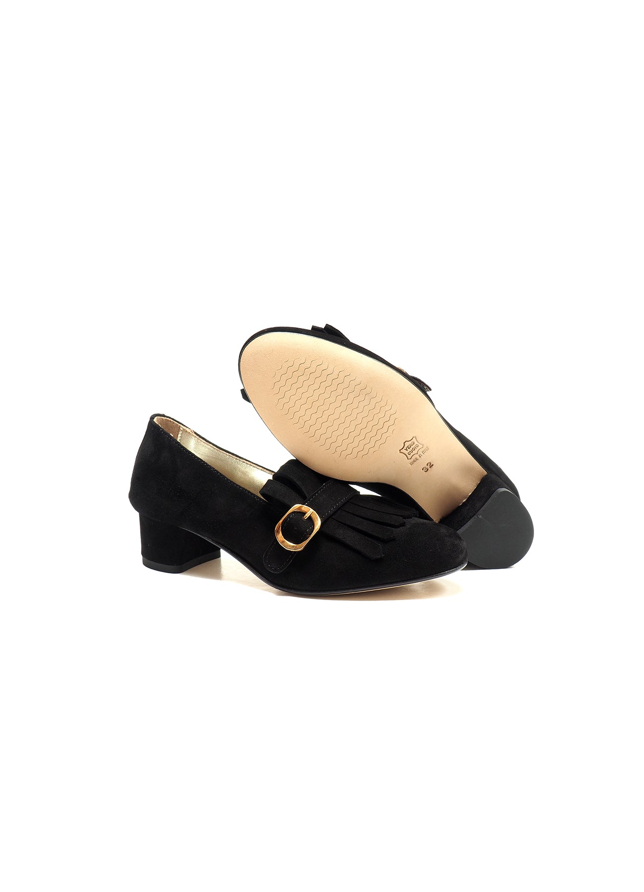 Single buckles shoes with fringes and heel in black suede