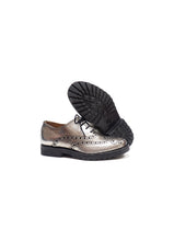 Load image into Gallery viewer, Brogue oxford in black and silver leather
