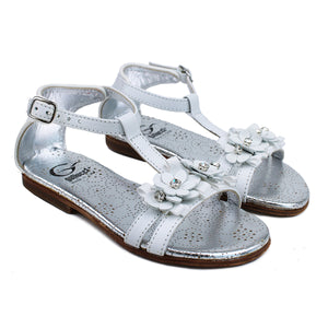 Sandals in white leather with leather flower on upper