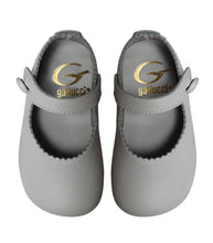 Load image into Gallery viewer, Pearl shoes in calf leather
