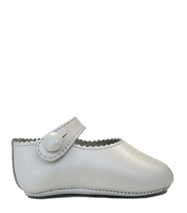 Pearl shoes in calf leather