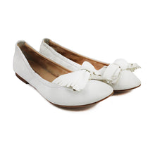 Load image into Gallery viewer, Ballerina in white nappa leather
