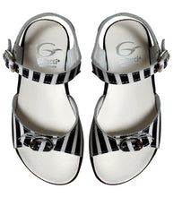 Load image into Gallery viewer, Zebra sandals
