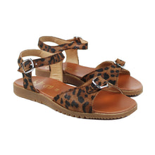 Load image into Gallery viewer, Sandals in leather with animalier details and buckle
