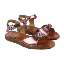 Load image into Gallery viewer, Sandals in vintage pink leather with buckle
