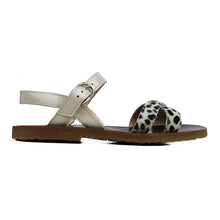 Load image into Gallery viewer, Sandals in ecru pony animalier and beige patent leather
