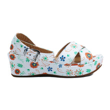 Load image into Gallery viewer, White Sandals with iconic flower print and plateau
