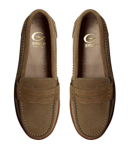 Suede boat shoes ton-sur-ton taupe
