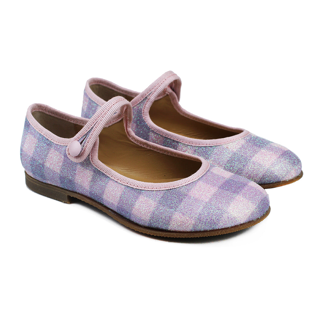 Ballerina in pink glitter pattern