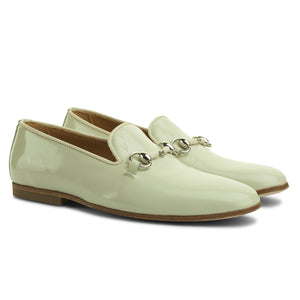Slipper in light green patent leather