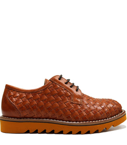 Woven derby in tan leather and chunky rubber sole