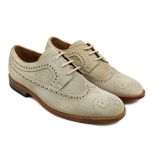 Carica l&#39;immagine nel visualizzatore di Gallery, Full brogue shoes in sand suede and leather soles with antislipping
