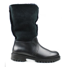 Carica l&#39;immagine nel visualizzatore di Gallery, Boots in navy leather/suede and warm lining
