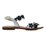 Sandals in calfskin leather with leather flowers on top