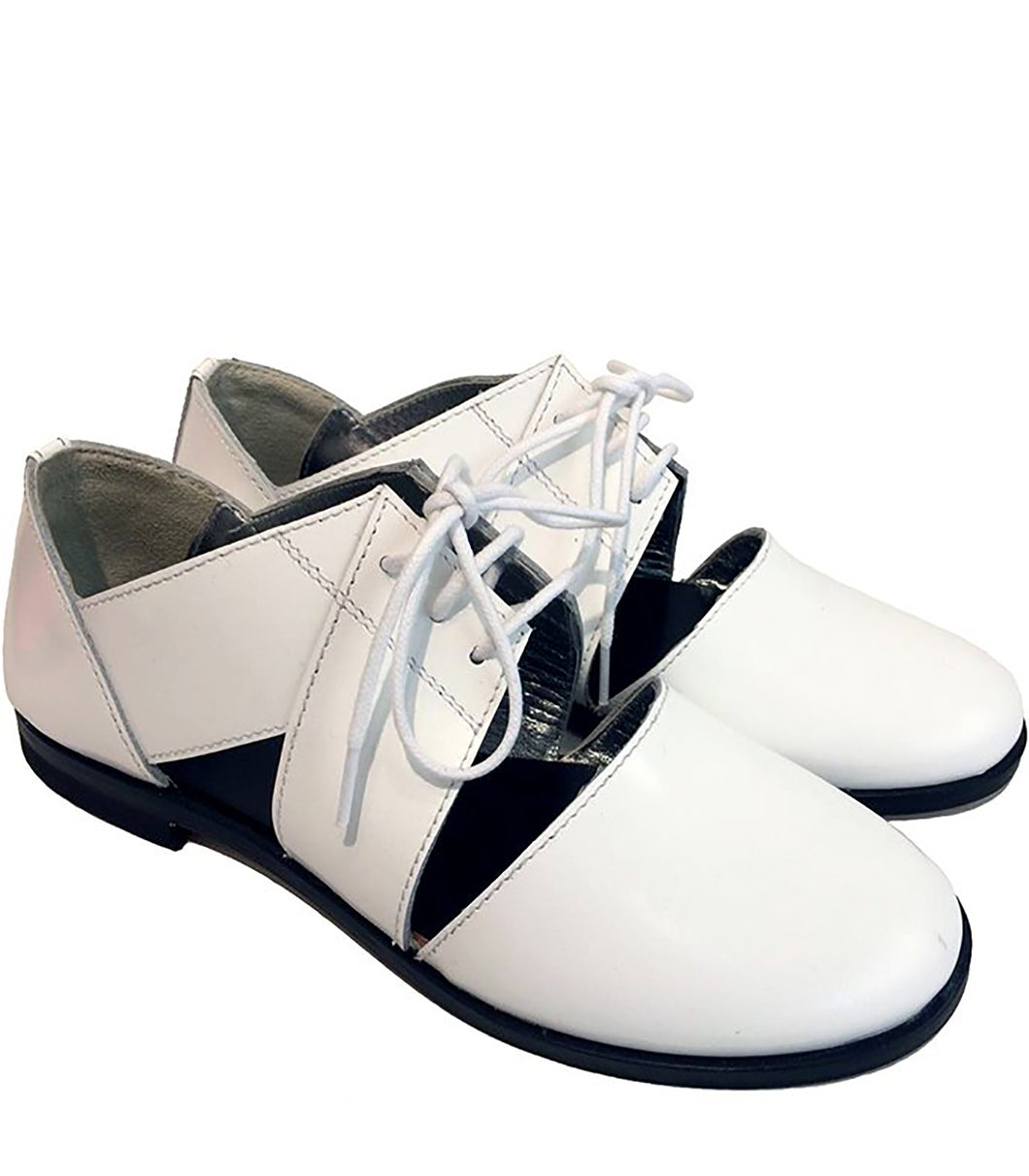 Holed Derby in White Calf Leather