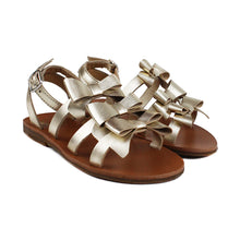 Load image into Gallery viewer, Sandals in laminated platinum with bows and ankle strap

