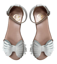 Load image into Gallery viewer, White sandals
