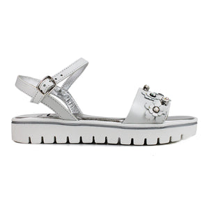 White sandal with flowers and diamonds