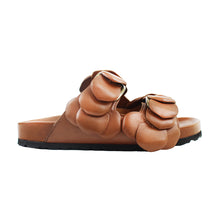 Load image into Gallery viewer, Double strap sandals in tan leather with ergonomic footbed
