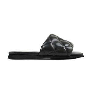 Black quilted slipper