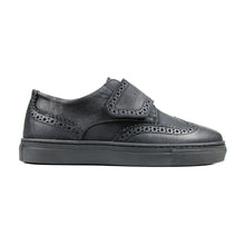 Carica l&#39;immagine nel visualizzatore di Gallery, Low-top brogue sneakers in black leather velcro on top
