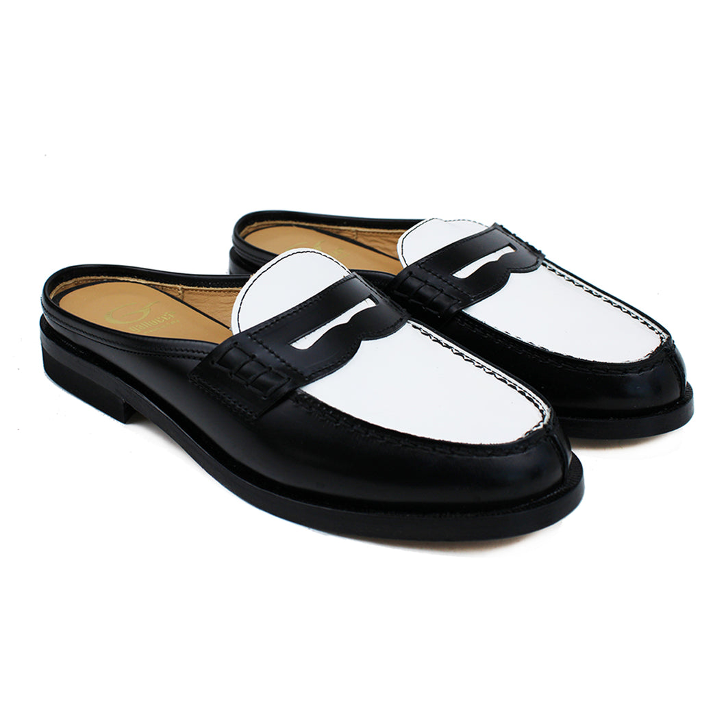 Penny-style Sabot in black/white leather