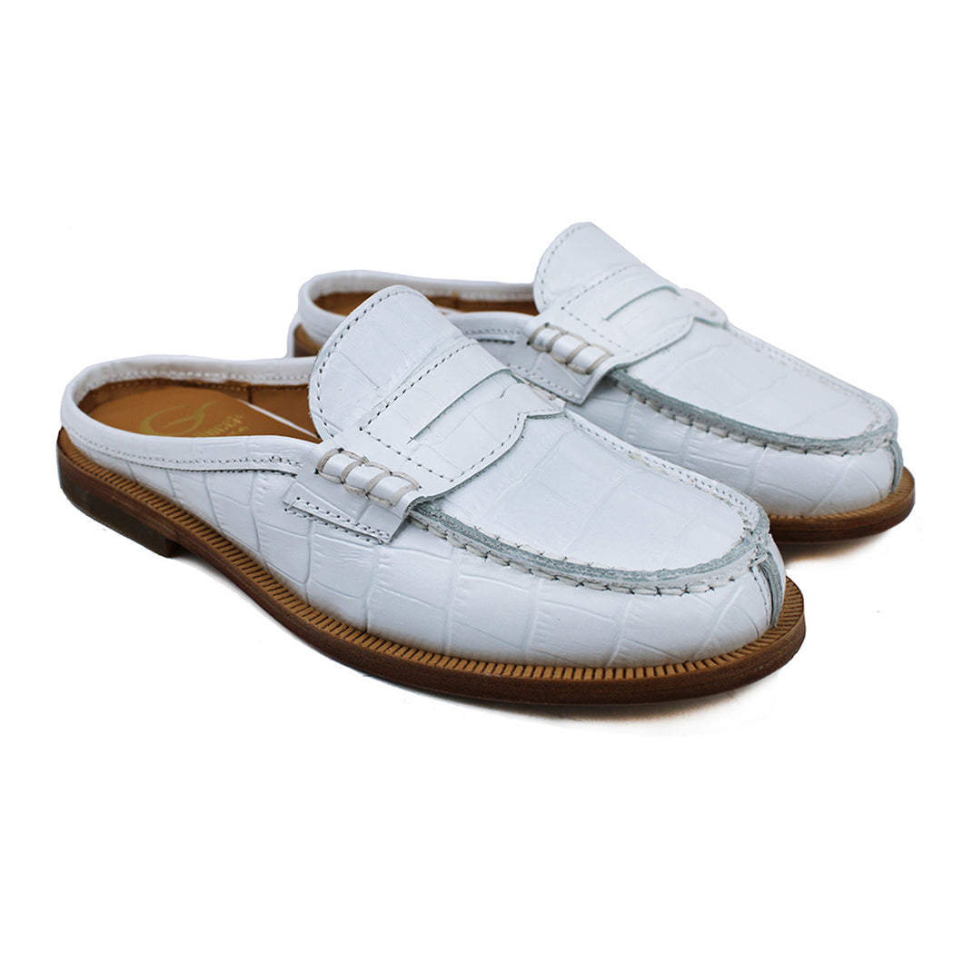 Penny-style Sabot in white printed leather