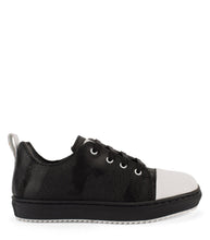 Load image into Gallery viewer, Black and white leather sneakers
