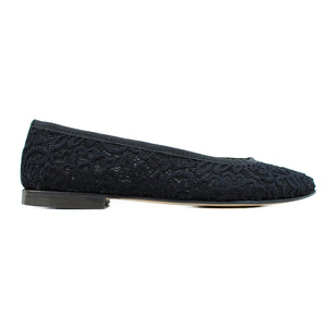 Ballerinas in elegant black fabric